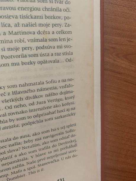Kniha ako z románu,