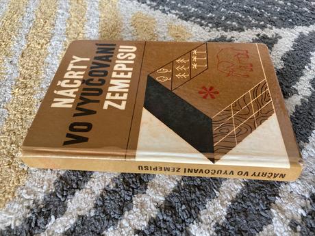 Náčrty vo vyučovaní zemepisu-prvé vyd.1973, 