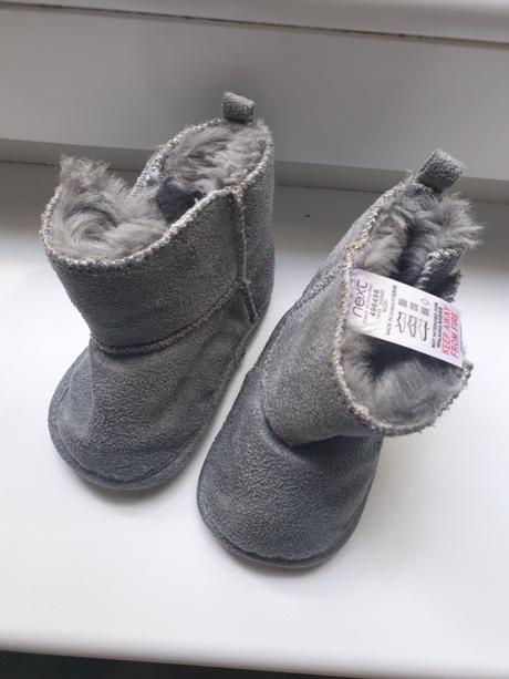 Capačky next, next,<17