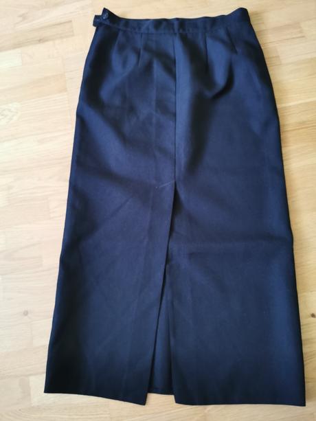 Čierne dámske sako+sukňa, 40