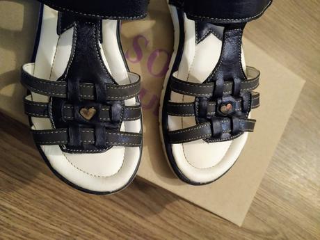Srdiečkové sandálky, lasocki,32
