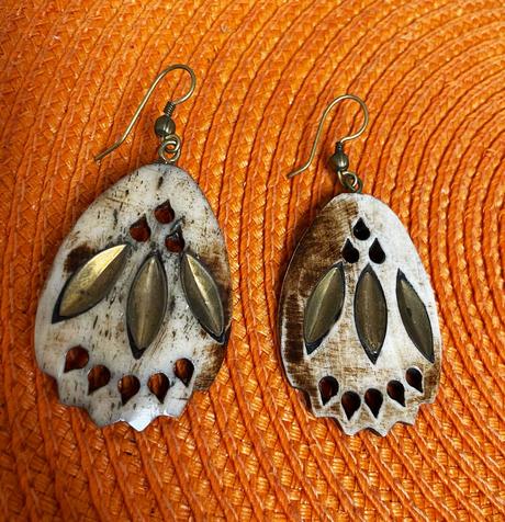 Prírodné kostené náušnice, 
