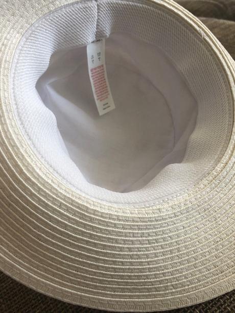 Biely klobucik s krajkou, ff, veľkosť na vek 3-6 r, 128