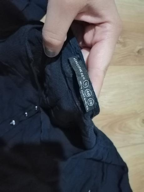 Čierna košeľa, atmosphere,40