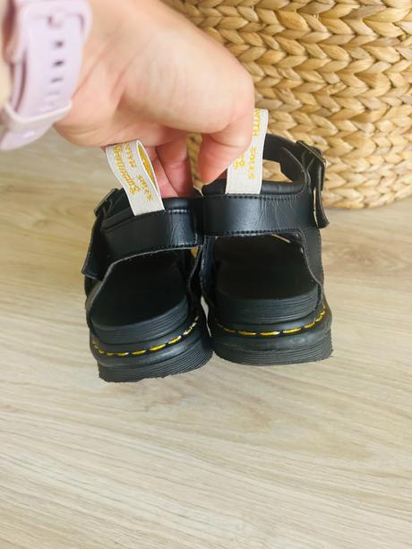 Luxusné sandále značky dr. martens, pc 140 eur, 38