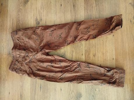 Nohavice s.134, sinsay,134