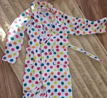 Biely šampón s farebnými guličkami, 146