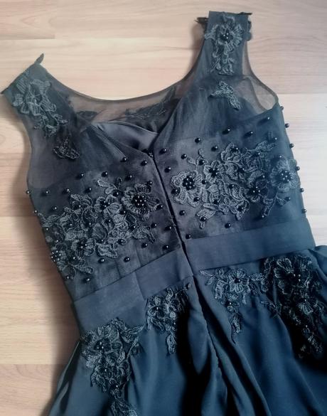 Spoločenské dlhé šaty, 36