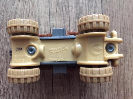 2x star wars auto zn. hot wheels,