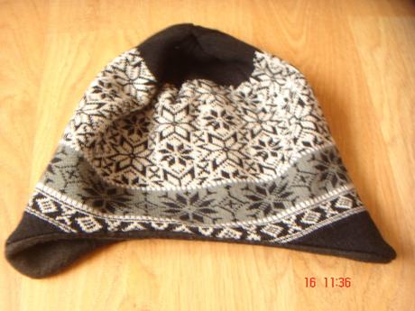 Cierna capica biely seversky vzor vyteplena, aeropostale,m