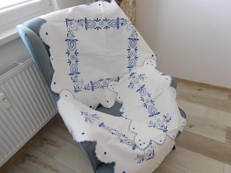 Set obrusov, modrý vzor na bielom plátne, 