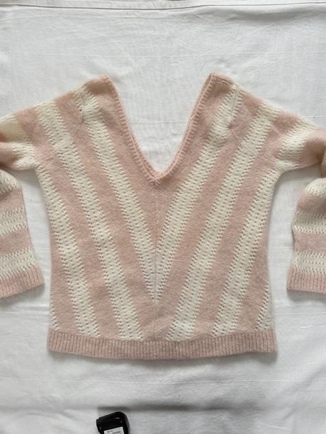 Vlnený sveter ariel francúzskej značky sezane, s