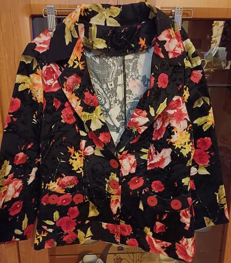 Krásne kvetinové nepodšité sako 36-38, 36 / 38