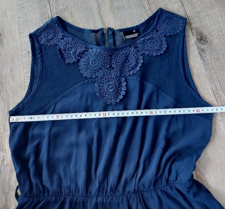 Tmavomodré letné šaty, 38