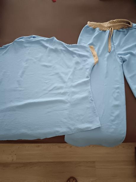 Damsky komplet, 42 / 44
