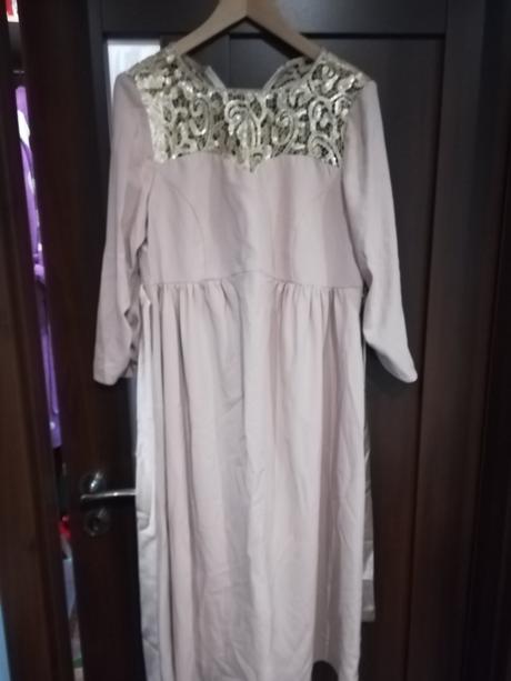 Tehotenske šaty, 42