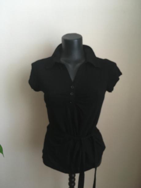 Čierne elasticke tričko, s