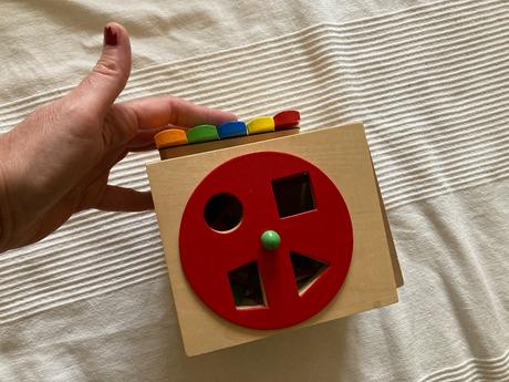 Interaktívna drevená kocka, 