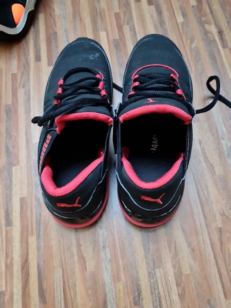 Puma tenisky čierne s červenými detailmi v.38, puma,38