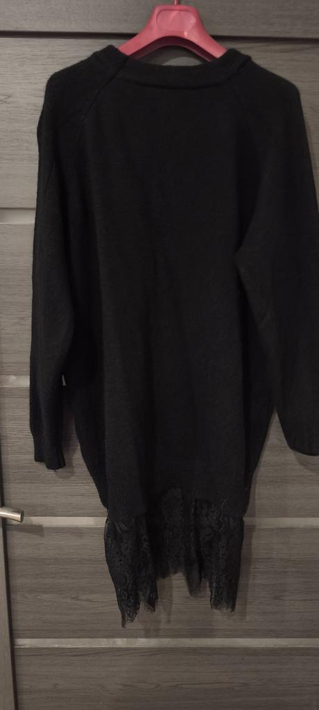 Šaty s čipkou,, xl