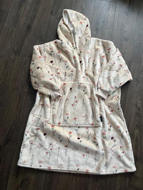 Mikina deka nova nepouzita, 