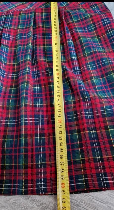 Vianočná sukna, 38