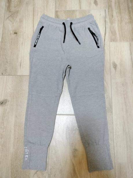 Teplaky, reserved,152