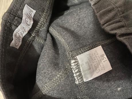 Dievčenské sivé legíny, 158