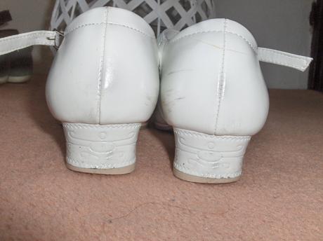 Dievčenské slávnostné sandálky, 35