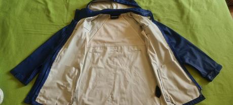 Pogumovaná bunda do dažďa, 140