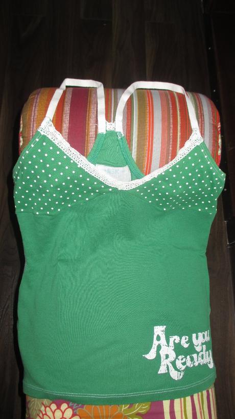 Bodkovaný top s čipkou bsk, s