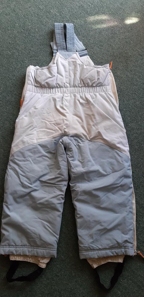 Oteplovačky hrubé, 104