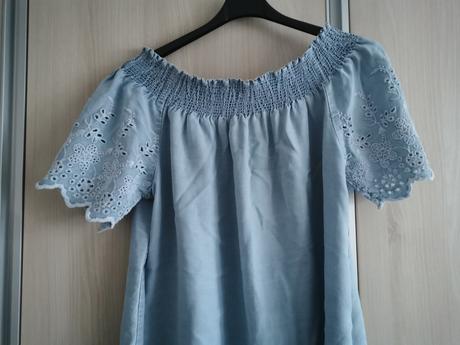 Vyšívané modré šaty v štýle carmen, 44