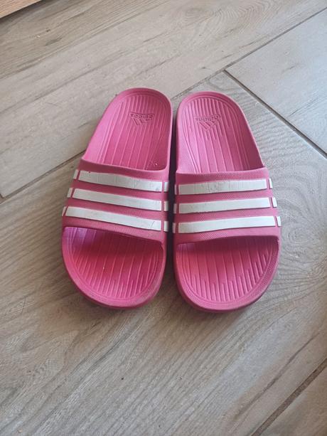 Šľapky, adidas,35