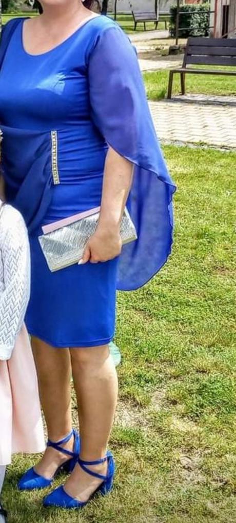 Spoločenské šaty, 42