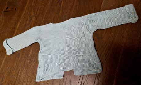 Unisex svetrik nadhernej modrej farby na 9-12r, f&f,80