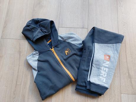 Teplaky + mikina, f&f,146