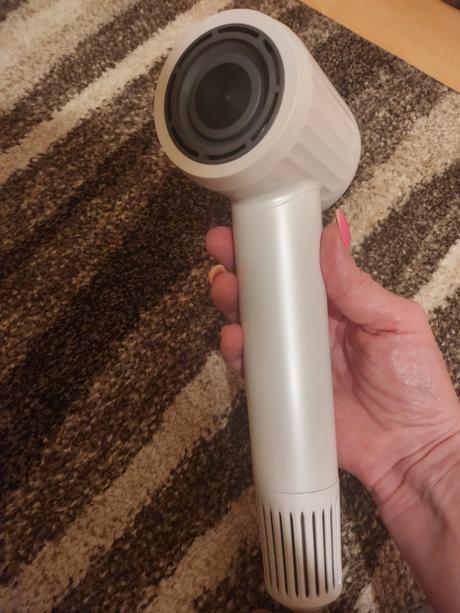 Ionizačný fén laifen,