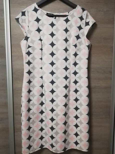 Letné šaty, 42