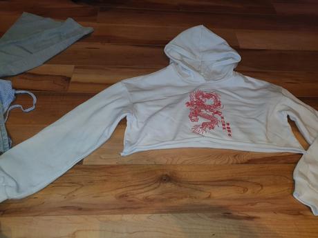 Super mikina shein 152, 152