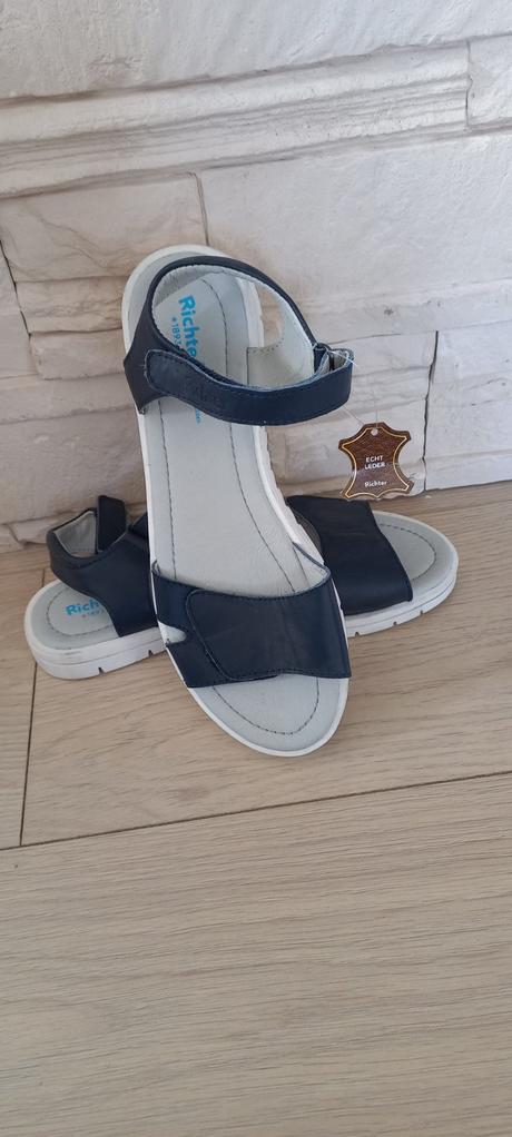 Nove sandalky, s visackou, kozenne, richter,38