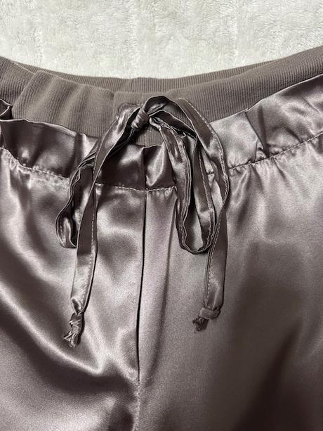 Hnedosivé háremové šortky hodvábny satén, l / m