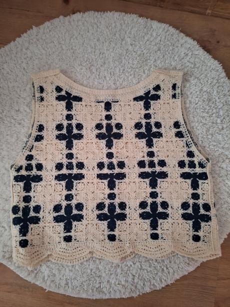 Nádherná vestička darujem, s