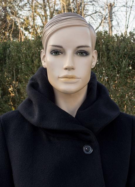 Teplý vlnený kabát s kapucňou, xl