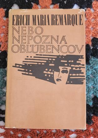 Nebo nepozná obľúbencov,