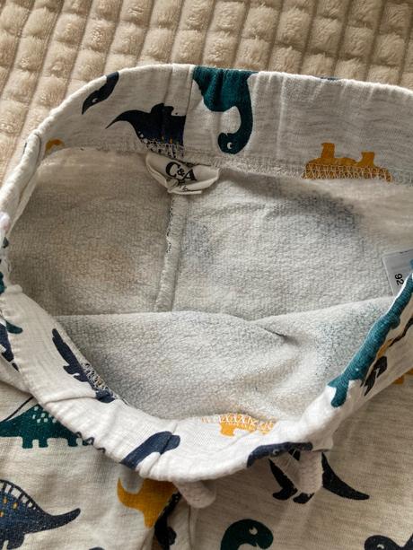 Dino tepláky, c&a,92