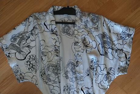 Saténový tenký župan, s