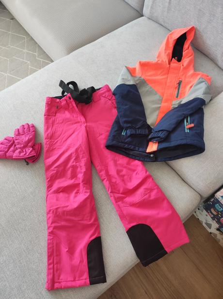 Predaj krásnych lyziarskych nohavíc s rukavicami, mckinley,140