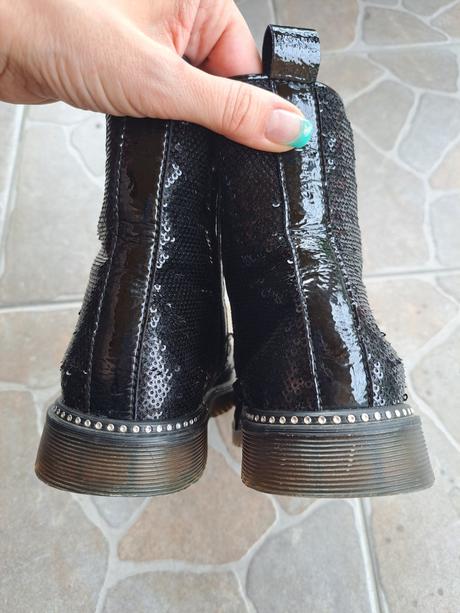 Prechodné trblietavé topánky, 36