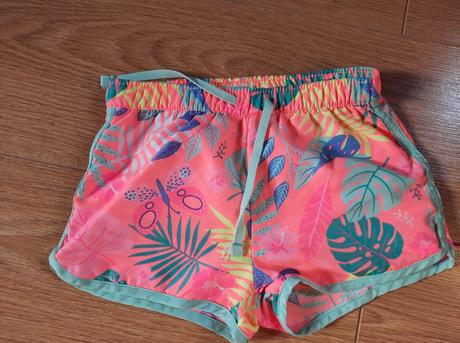 Letné farebné kraťasy, 110
